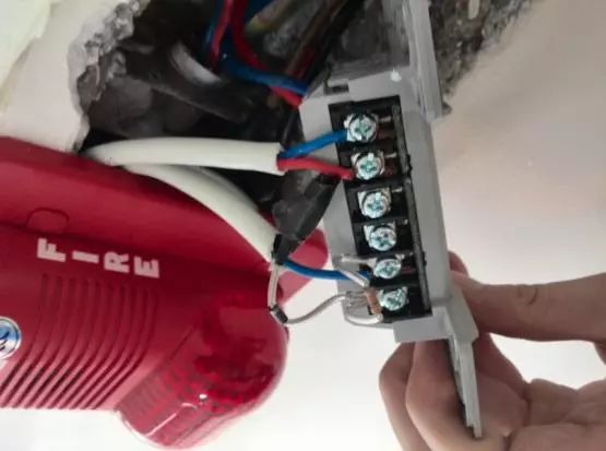 消防報(bào)警系統(tǒng)回路總線短路、現(xiàn)場(chǎng)設(shè)備故障怎么處理