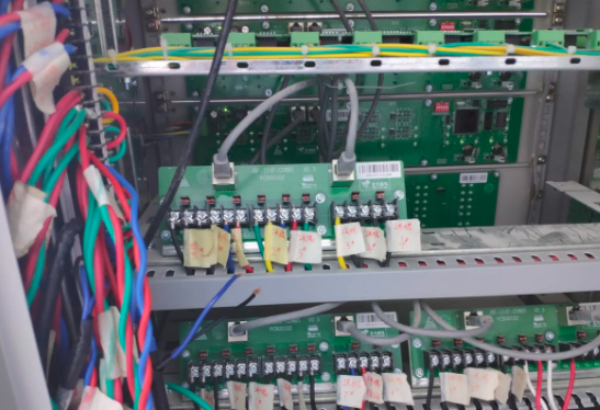 火災(zāi)自動(dòng)報(bào)警系統(tǒng)各種線路應(yīng)采用哪種燃燒性能的電線電纜？明確了！